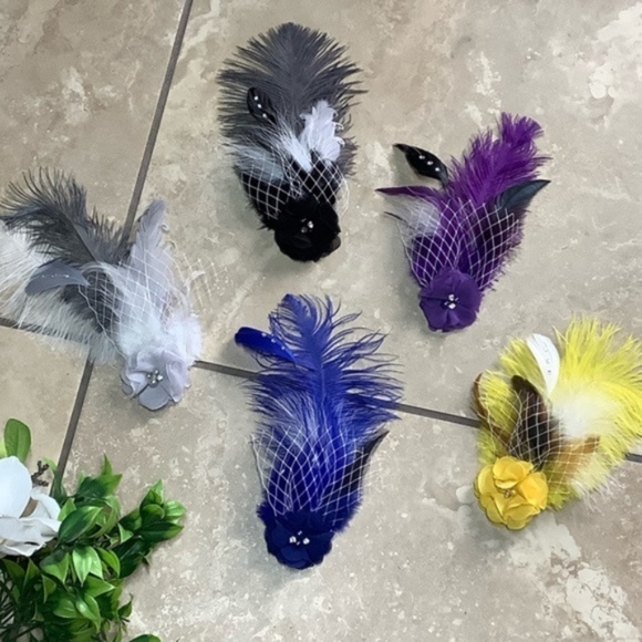🍒 FEATHER HAIR PIECE FASCINATOR FLOWER BOHO BURLESQUE DANCER BLING PERFORMER - Picture 5 of 8
